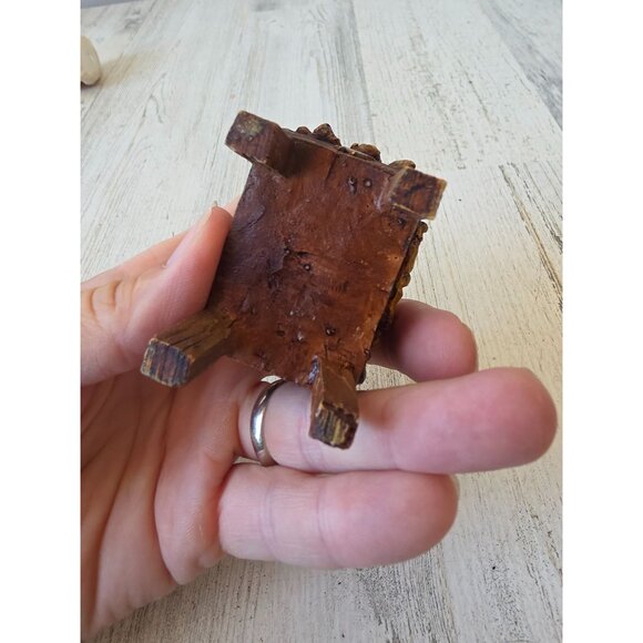 Vintage resin Jesus crib baby Nativity figurine statue Xmas decor - Picture 7 of 7